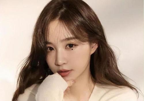 初代网红雪梨被曝大瓜 上位by萝卜兔子简介